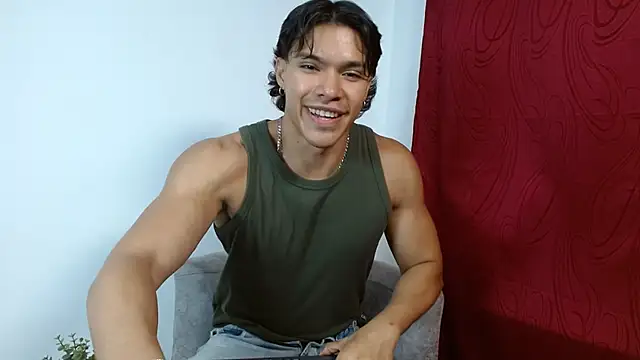 adriel escalante online show from 10/02/25, 01:34