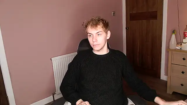 Snapshot of scottishtwink01 chatting on 09/17/25, 01:24 scottishtwink01 online show from 09/17/25, 01:24