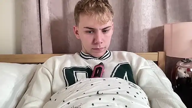 Snapshot of scottishtwink01 chatting on 09/25/25, 12:58 scottishtwink01 online show from 09/25/25, 12:58