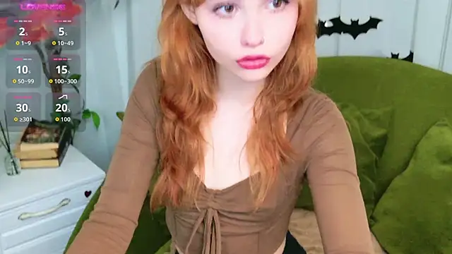 AlisHanson online show from 10/24/25, 03:19