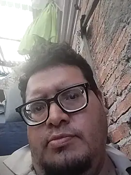 Santiagoqro85 online show from 10/13/25, 07:25