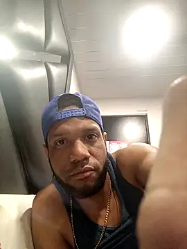 JoselitoVrgn online show from 11/09/25, 10:24