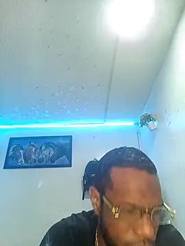 JoselitoVrgn online show from 11/14/25, 03:49