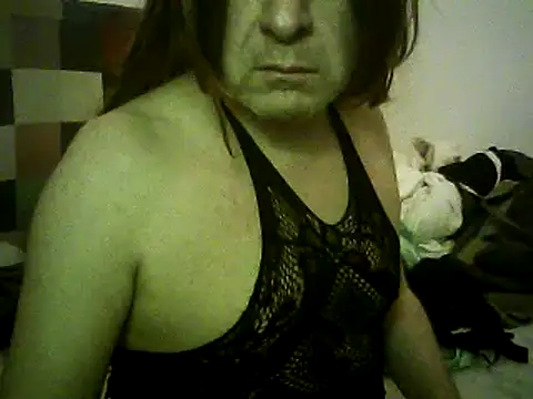 Snapshot of tuplaceroll chatting on 11/08/25, 12:22 tuplaceroll online show from 11/08/25, 12:22