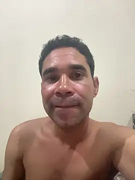 Snapshot of Reisy_HC chatting on 10/02/25, 03:13 Reisy HC online show from 10/02/25, 03:13
