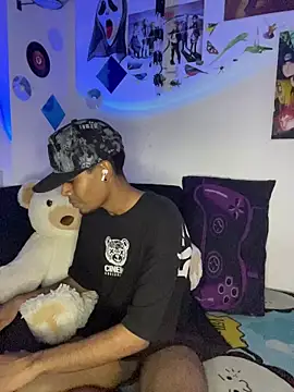 Snapshot of Teito69 chatting on 11/17/25, 03:56 Teito69 online show from 11/17/25, 03:56