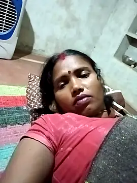 Snapshot of Cm_pooja chatting on 10/24/25, 08:38 Cm pooja online show from 10/24/25, 08:38