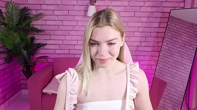 Snapshot of Margo_Robbbie chatting on 11/04/25, 01:16 Margo Robbbie online show from 11/04/25, 01:16