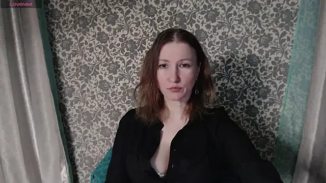 Snapshot of LesanaMagic chatting on 12/29/24, 06:49 LesanaMagic online show from 12/29/24, 06:49