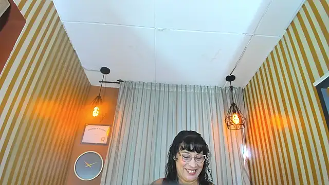 Jenni Zeller online show from 11/08/25, 11:43