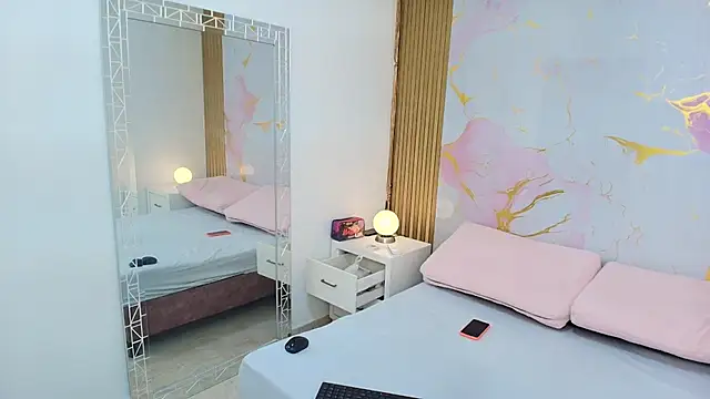 AlishaDixon online show from 11/14/25, 12:04