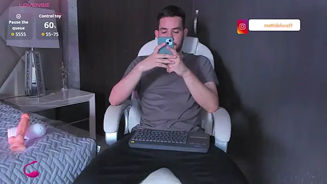 matti de lucaa online show from 10/15/25, 05:35