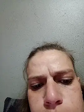 Snapshot of Skymadison chatting on 12/01/25, 10:31 Skymadison online show from 12/01/25, 10:31