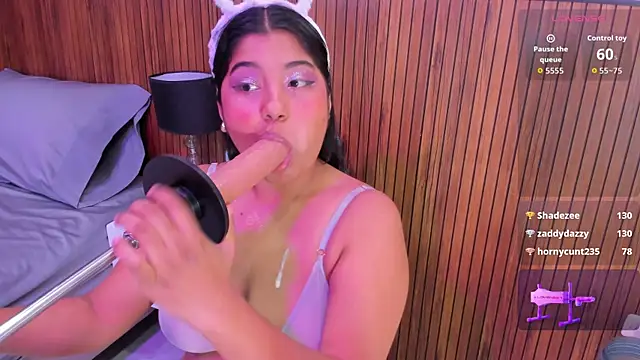 Snapshot of mysticlatina1 chatting on 10/23/25, 04:50 mysticlatina1 online show from 10/23/25, 04:50