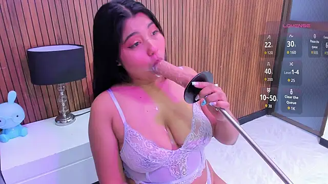 Snapshot of mysticlatina1 chatting on 10/28/25, 11:47 mysticlatina1 online show from 10/28/25, 11:47