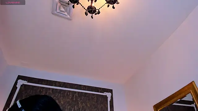 SharonBonet online show from 10/27/25, 01:59