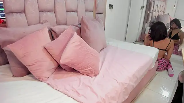 Snapshot of bianca_naviss chatting on 11/06/25, 09:59 bianca naviss online show from 11/06/25, 09:59