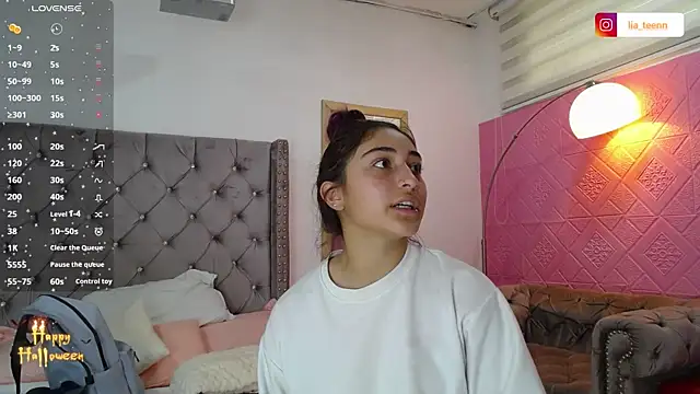 Lia Teen online show from 11/05/25, 07:58