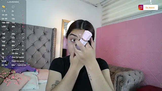 Lia Teen online show from 11/14/25, 07:56