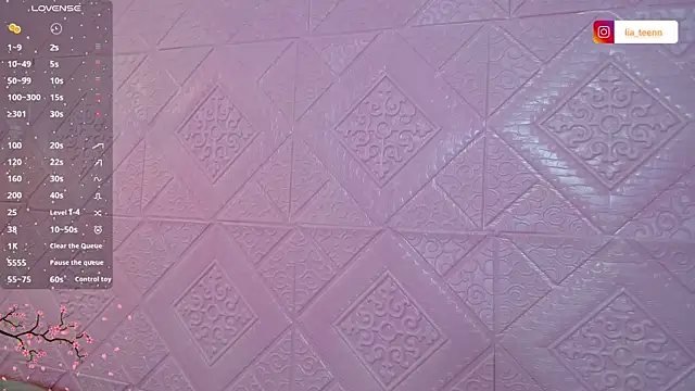 Lia Teen online show from 11/18/25, 07:40