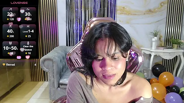 Snapshot of catalina5_s chatting on 11/05/25, 03:12 catalina5 s online show from 11/05/25, 03:12