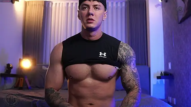 Snapshot of Thomas_Falcon chatting on 10/08/25, 10:51 Thomas Falcon online show from 10/08/25, 10:51