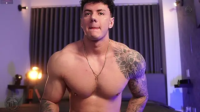 Snapshot of Thomas_Falcon chatting on 10/15/25, 10:32 Thomas Falcon online show from 10/15/25, 10:32