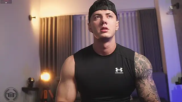 Snapshot of Thomas_Falcon chatting on 10/22/25, 01:17 Thomas Falcon online show from 10/22/25, 01:17