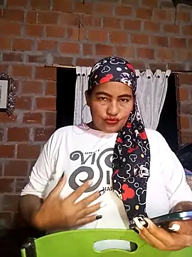 Snapshot of Rahma_Beautiful chatting on 09/18/25, 02:13 Rahma Beautiful online show from 09/18/25, 02:13