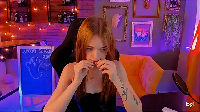 FlexyFox online show from 10/08/25, 09:40