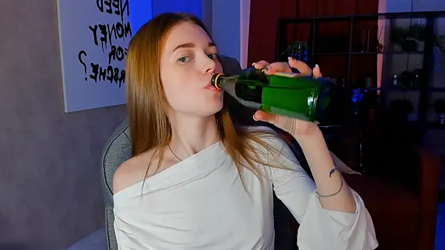 FlexyFox online show from 10/14/25, 06:36