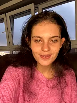 Camwithchlox online show from 10/24/25, 04:58