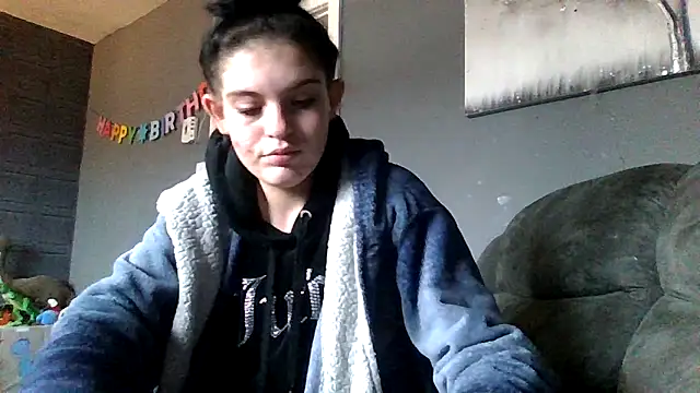 Camwithchlox online show from 11/12/25, 12:16