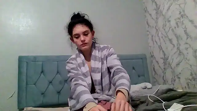 Camwithchlox online show from 11/16/25, 02:06