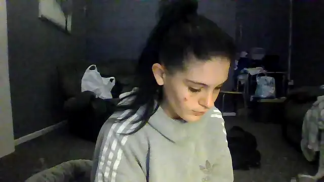 Camwithchlox online show from 11/18/25, 01:11