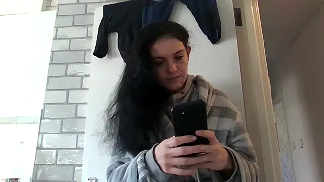 Camwithchlox online show from 11/19/25, 12:27