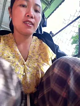 Snapshot of Cona21w chatting on 09/24/25, 01:09 Cona21w online show from 09/24/25, 01:09