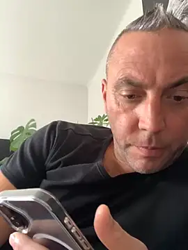 Marronglace1 online show from 10/22/25, 09:53