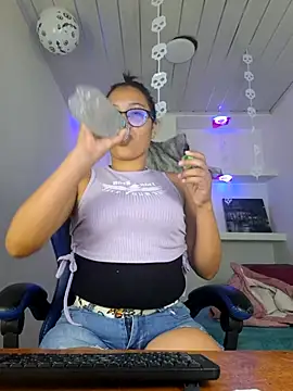 susan mooree online show from 10/31/25, 05:14