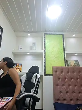 susan mooree online show from 11/17/25, 06:57