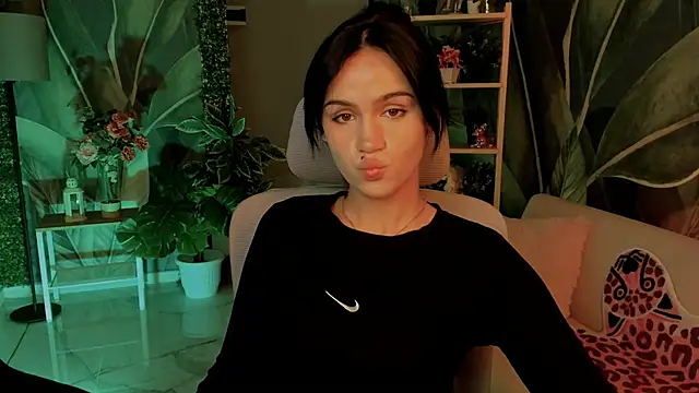 MonicaFarmer online show from 09/17/25, 09:27