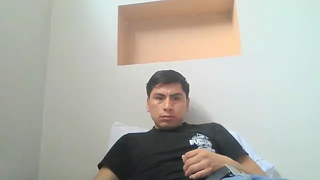 Snapshot of Migueles96 chatting on 10/19/25, 02:07 Migueles96 online show from 10/19/25, 02:07
