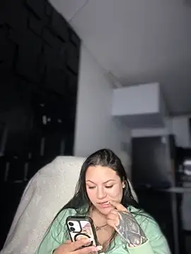 Snapshot of Megaan__More chatting on 10/23/25, 02:11 Megaan More online show from 10/23/25, 02:11