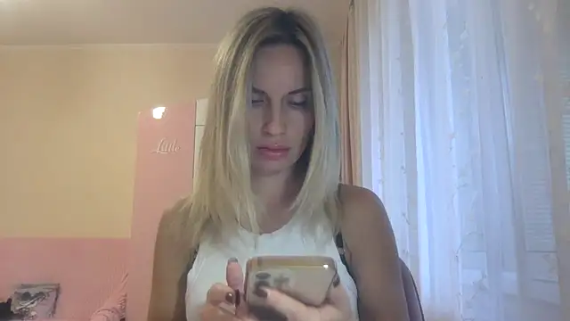 KarelliaStar online show from 10/14/25, 06:47