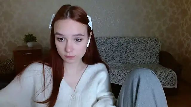 Snapshot of aFoxie chatting on 09/17/25, 06:09 aFoxie online show from 09/17/25, 06:09
