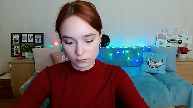 Snapshot of aFoxie chatting on 09/19/25, 06:41 aFoxie online show from 09/19/25, 06:41