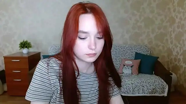 Snapshot of aFoxie chatting on 10/02/25, 12:06 aFoxie online show from 10/02/25, 12:06