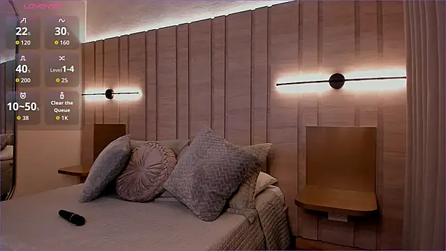 Snapshot of CorinaBrown_ chatting on 09/17/25, 12:40 CorinaBrown online show from 09/17/25, 12:40