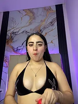 Snapshot of Elha_20 chatting on 09/26/25, 06:45 Elha 20 online show from 09/26/25, 06:45