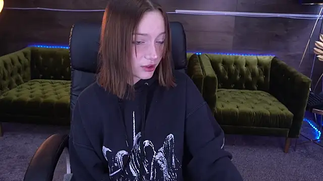 FoxyMayy online show from 09/15/25, 12:38